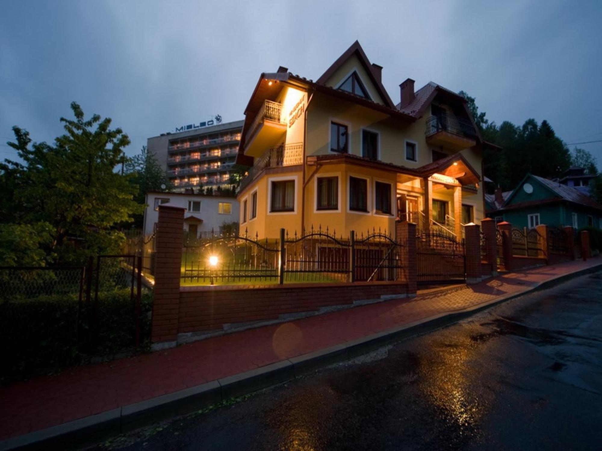 Bed & Breakfast Szach 3*